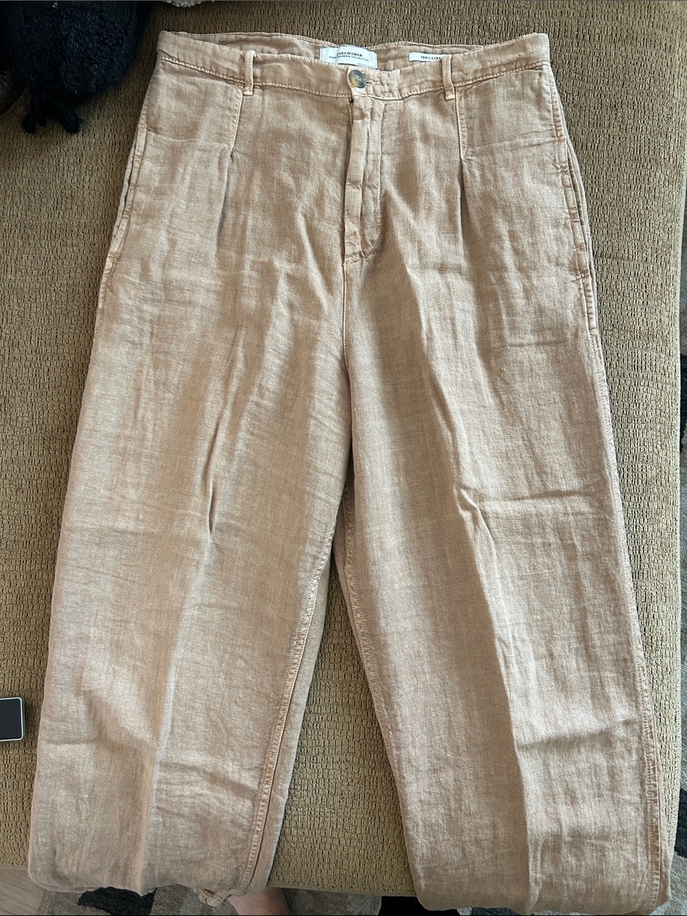 Zara Women's Wide-Leg Linen Trousers in Light Tan